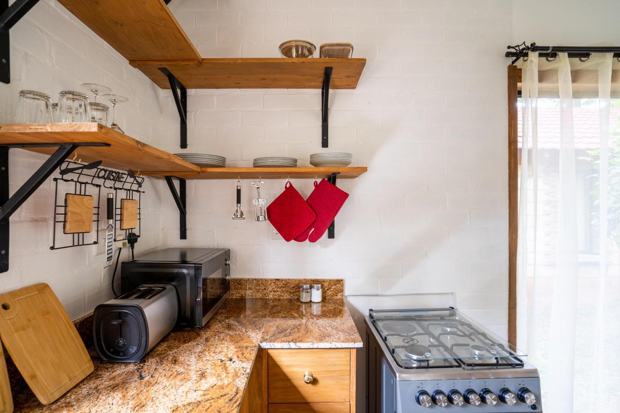 The Jungle Oasis With Heated Pool Apartment ไนโรบี ภายนอก รูปภาพ